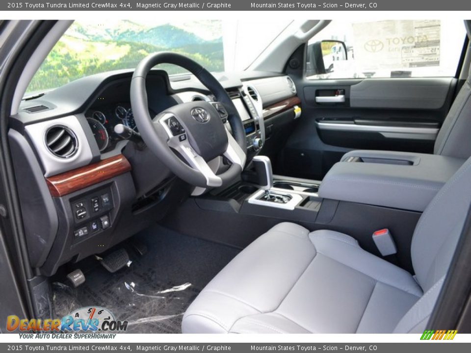 Graphite Interior - 2015 Toyota Tundra Limited CrewMax 4x4 Photo #5