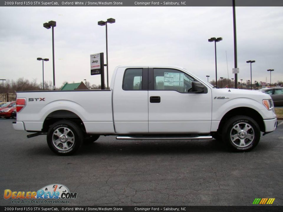 2009 Ford F150 STX SuperCab Oxford White / Stone/Medium Stone Photo #2