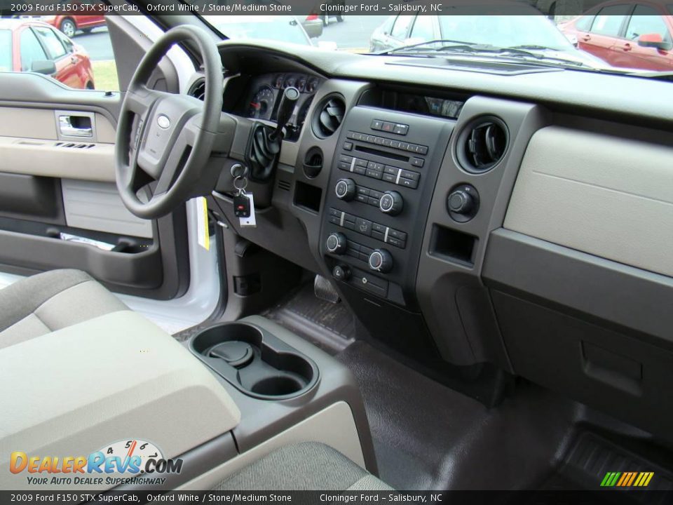 2009 Ford F150 STX SuperCab Oxford White / Stone/Medium Stone Photo #13