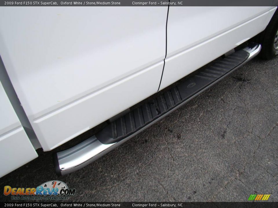 2009 Ford F150 STX SuperCab Oxford White / Stone/Medium Stone Photo #15
