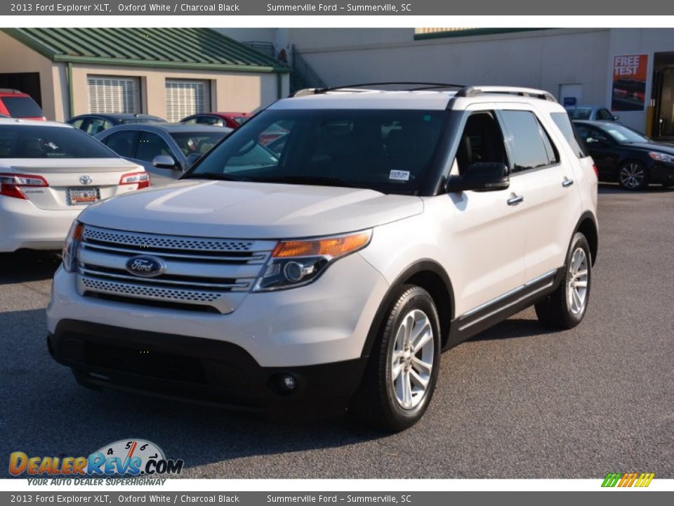 2013 Ford Explorer XLT Oxford White / Charcoal Black Photo #2