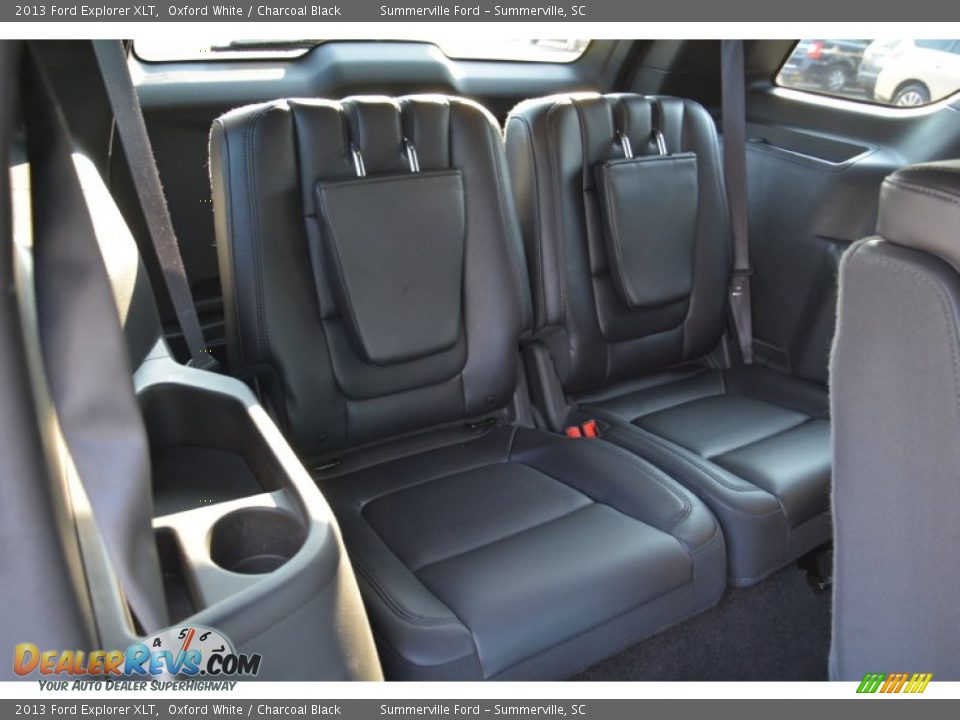 2013 Ford Explorer XLT Oxford White / Charcoal Black Photo #16