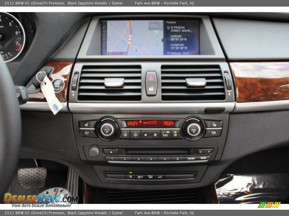 2012 BMW X5 xDrive35i Premium Black Sapphire Metallic / Oyster Photo #17