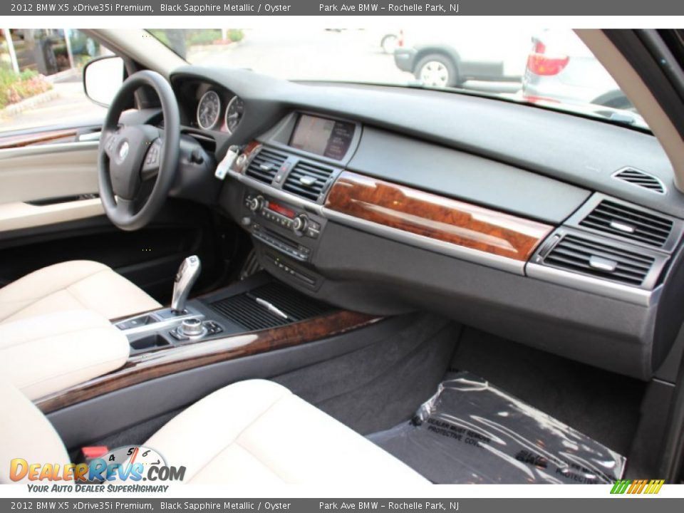2012 BMW X5 xDrive35i Premium Black Sapphire Metallic / Oyster Photo #30