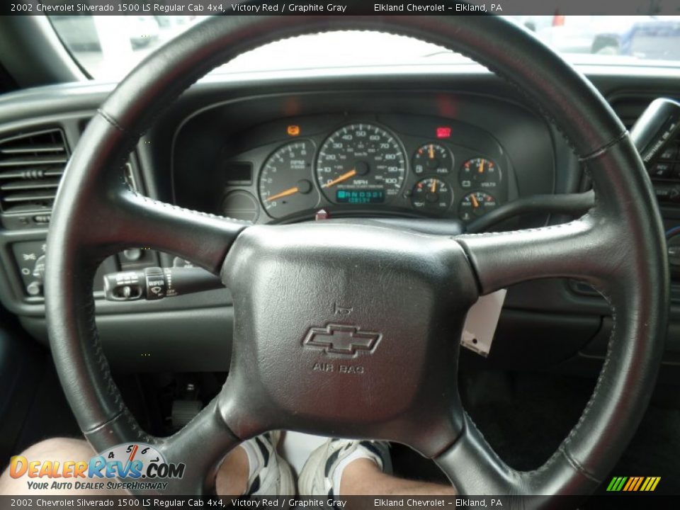 2002 Chevrolet Silverado 1500 LS Regular Cab 4x4 Victory Red / Graphite Gray Photo #32