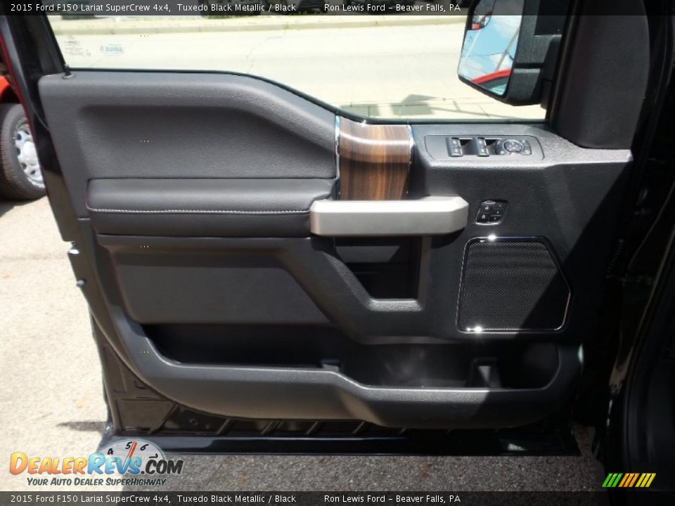 2015 Ford F150 Lariat SuperCrew 4x4 Tuxedo Black Metallic / Black Photo #15