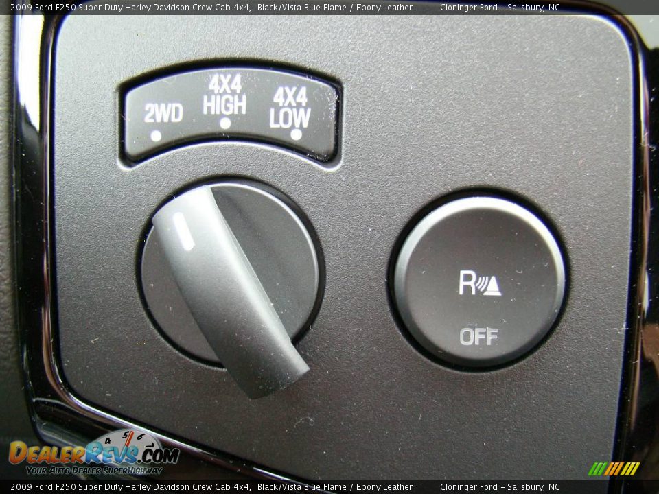 2009 Ford F250 Super Duty Harley Davidson Crew Cab 4x4 Black/Vista Blue Flame / Ebony Leather Photo #33