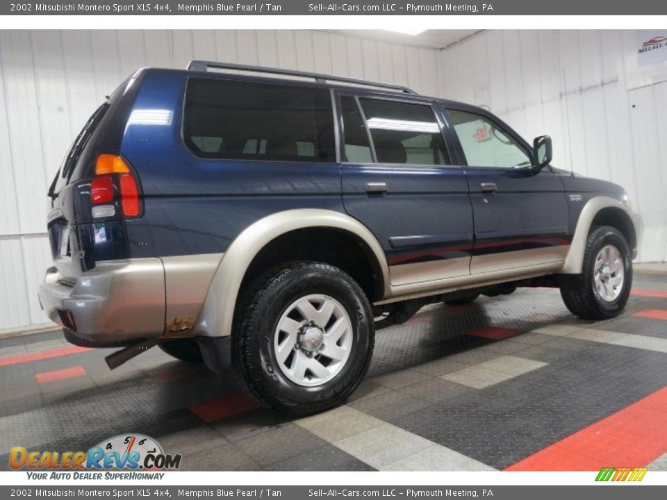 2002 Mitsubishi Montero Sport XLS 4x4 Memphis Blue Pearl / Tan Photo #7
