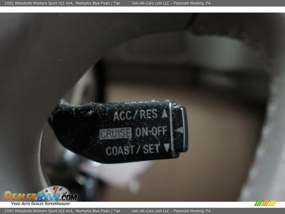 2002 Mitsubishi Montero Sport XLS 4x4 Memphis Blue Pearl / Tan Photo #24