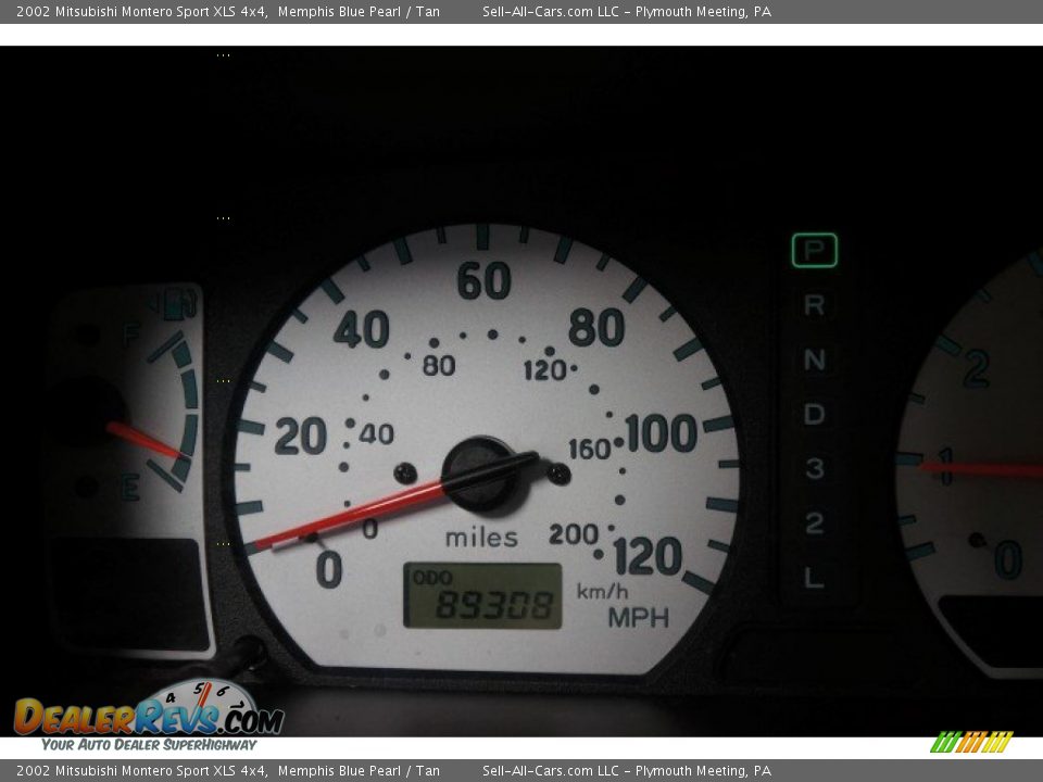 2002 Mitsubishi Montero Sport XLS 4x4 Memphis Blue Pearl / Tan Photo #26