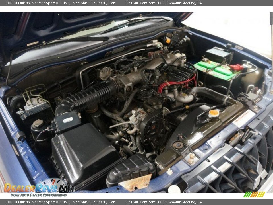 2002 Mitsubishi Montero Sport XLS 4x4 Memphis Blue Pearl / Tan Photo #32