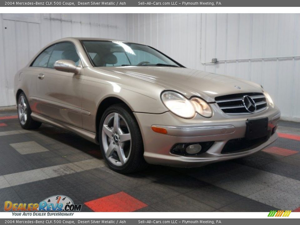 Front 3/4 View of 2004 Mercedes-Benz CLK 500 Coupe Photo #5