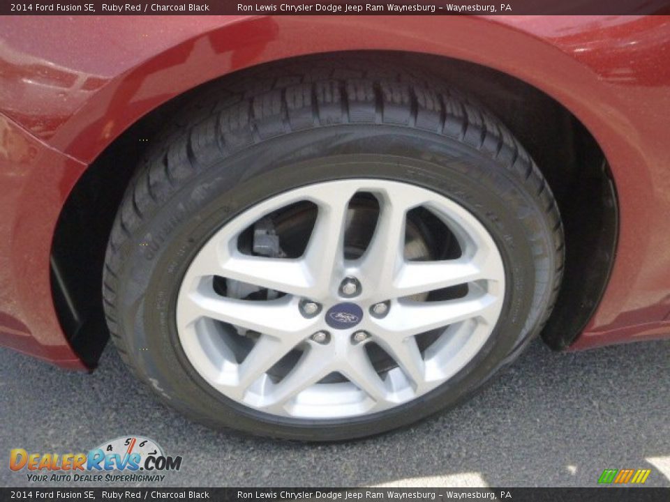 2014 Ford Fusion SE Ruby Red / Charcoal Black Photo #2