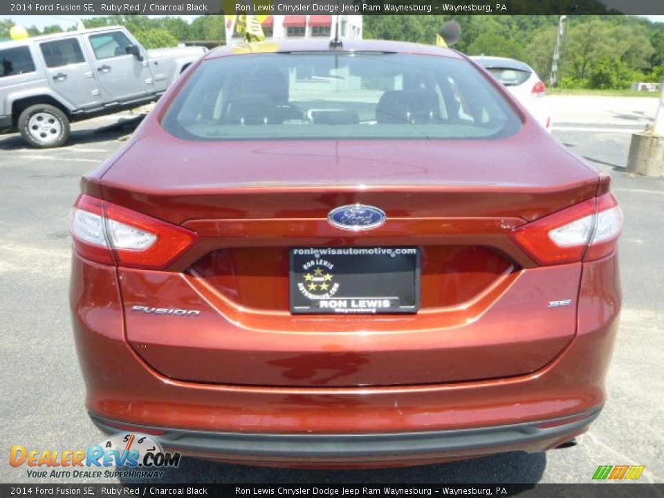 2014 Ford Fusion SE Ruby Red / Charcoal Black Photo #5