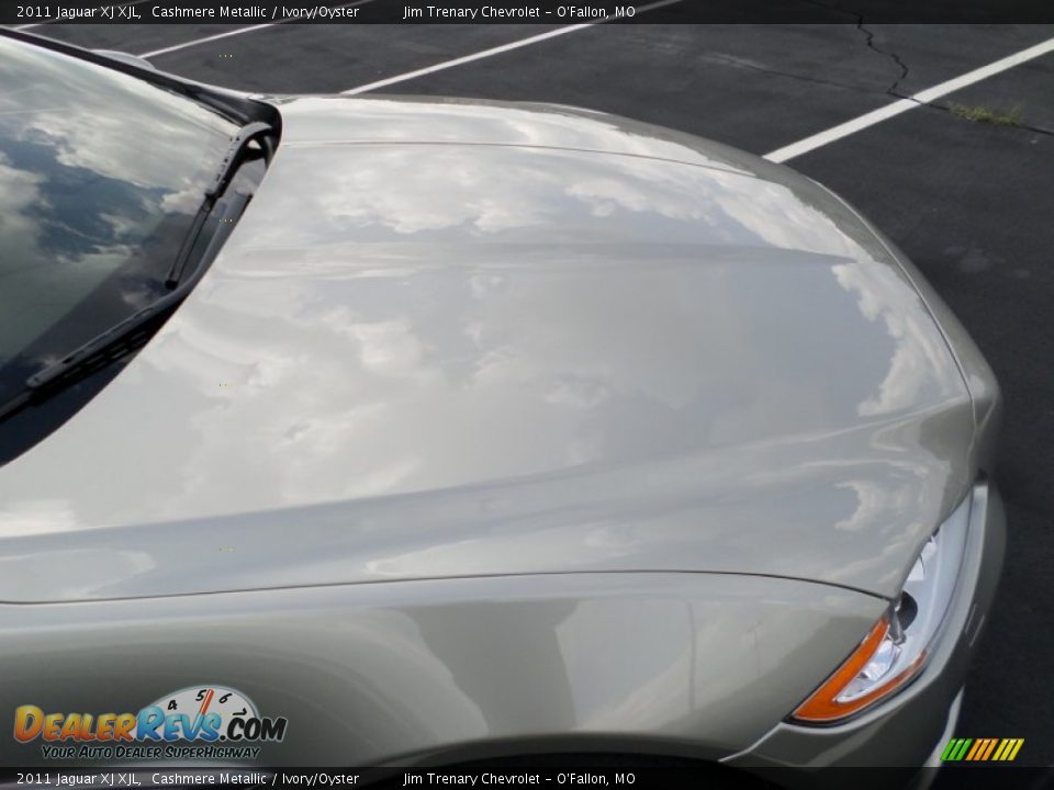2011 Jaguar XJ XJL Cashmere Metallic / Ivory/Oyster Photo #30