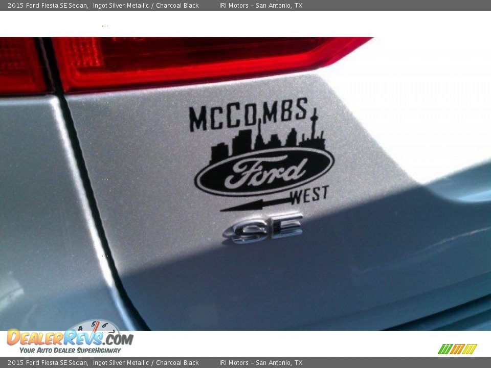2015 Ford Fiesta SE Sedan Ingot Silver Metallic / Charcoal Black Photo #9