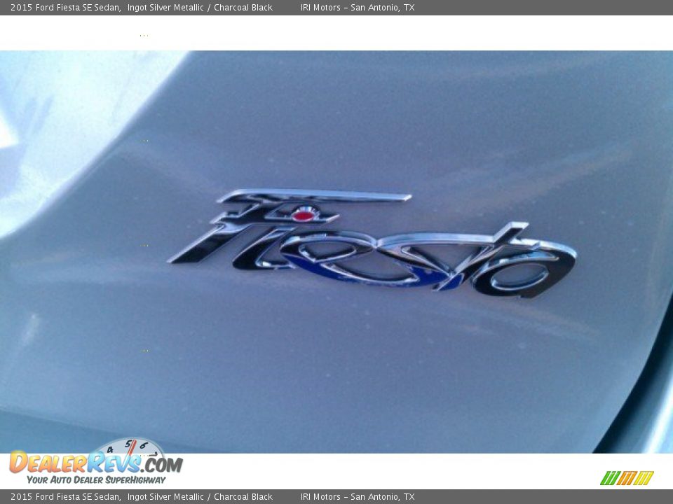 2015 Ford Fiesta SE Sedan Ingot Silver Metallic / Charcoal Black Photo #10