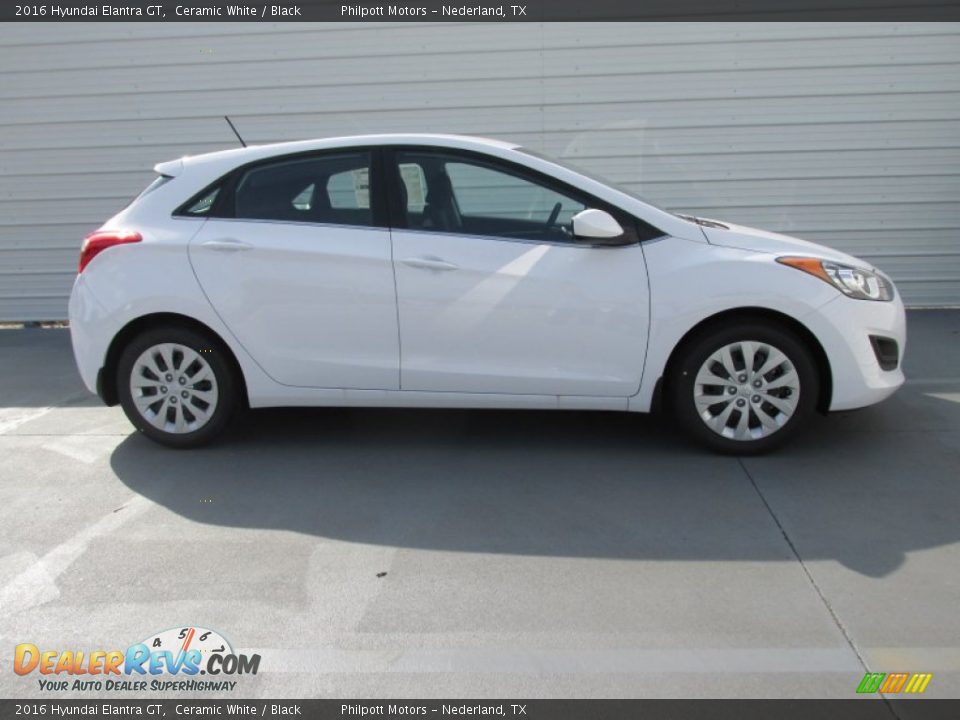 2016 Hyundai Elantra GT Ceramic White / Black Photo #3