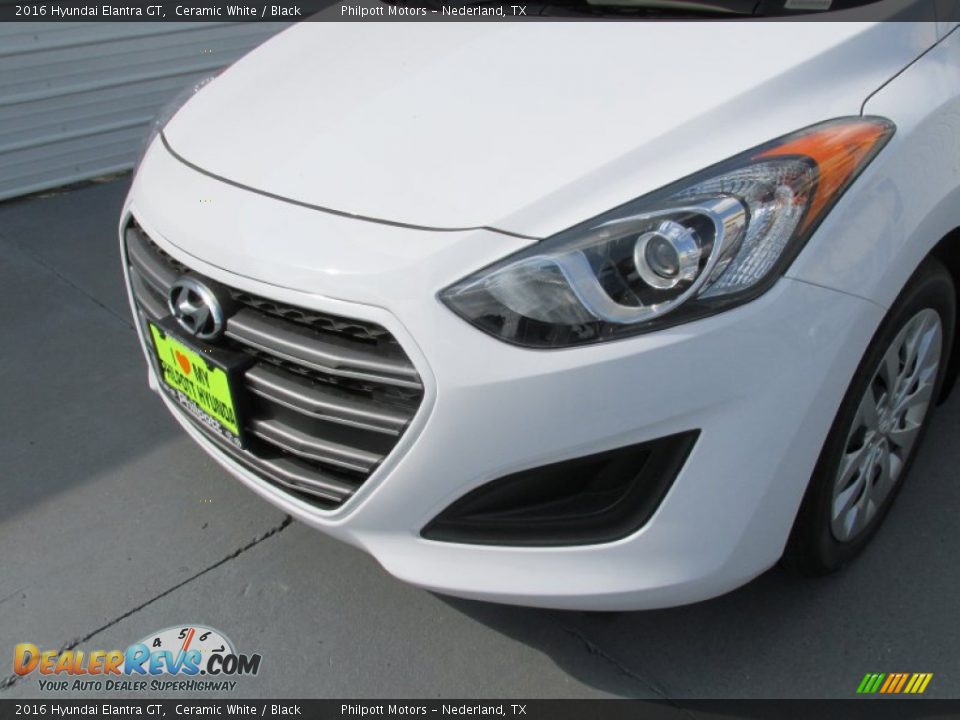 2016 Hyundai Elantra GT Ceramic White / Black Photo #10
