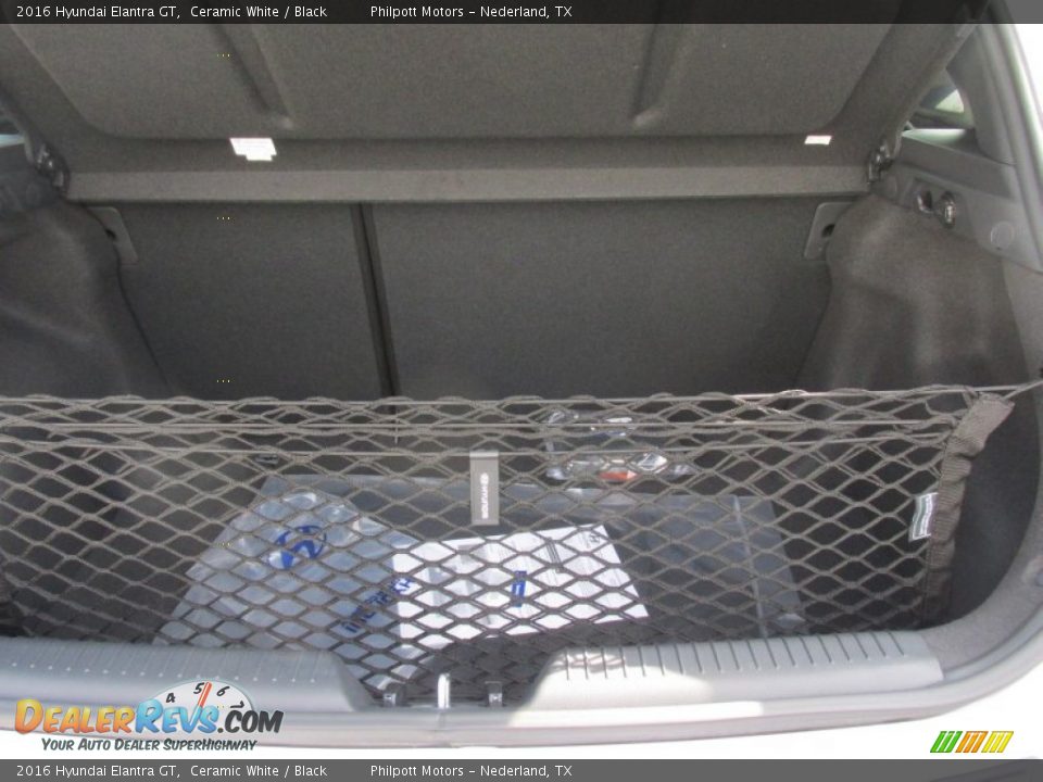 2016 Hyundai Elantra GT Ceramic White / Black Photo #15