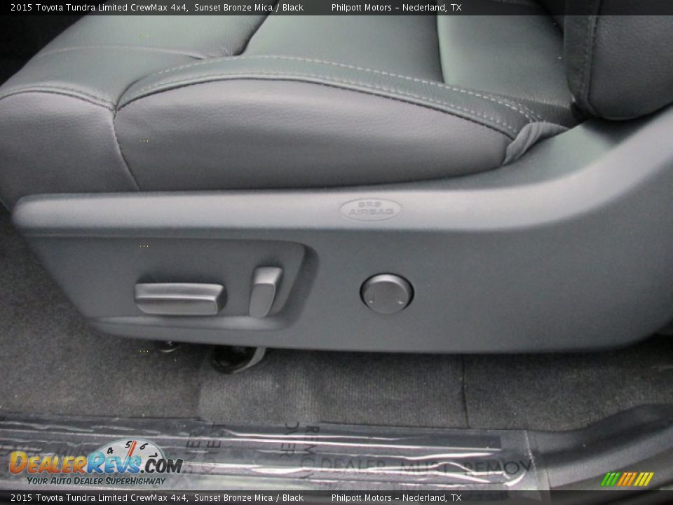 2015 Toyota Tundra Limited CrewMax 4x4 Sunset Bronze Mica / Black Photo #23