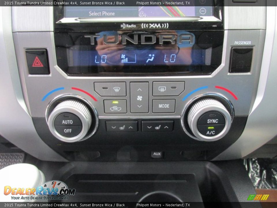 2015 Toyota Tundra Limited CrewMax 4x4 Sunset Bronze Mica / Black Photo #28