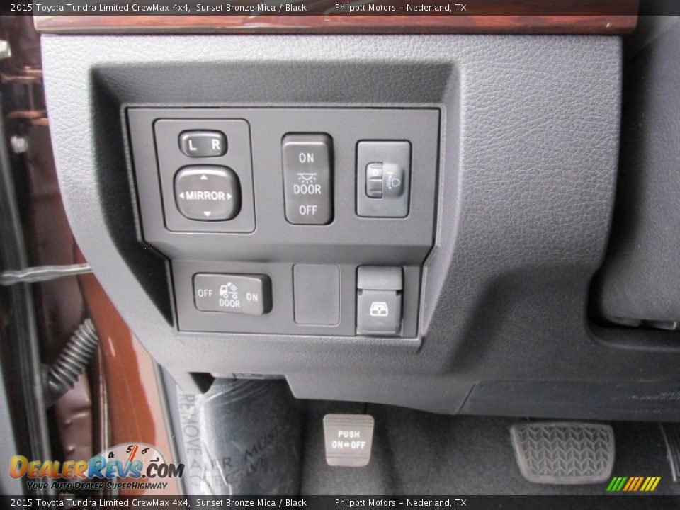 2015 Toyota Tundra Limited CrewMax 4x4 Sunset Bronze Mica / Black Photo #32