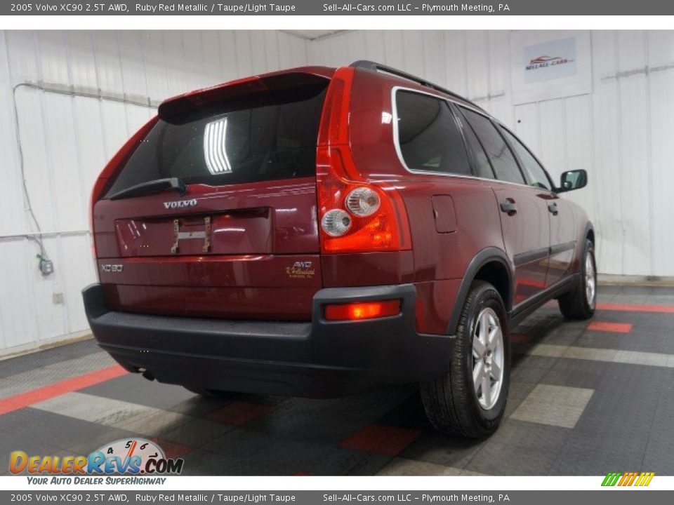 2005 Volvo XC90 2.5T AWD Ruby Red Metallic / Taupe/Light Taupe Photo #8
