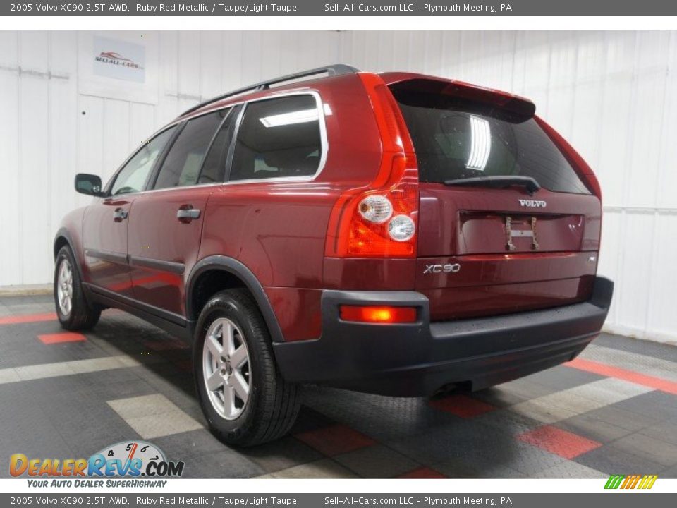2005 Volvo XC90 2.5T AWD Ruby Red Metallic / Taupe/Light Taupe Photo #10