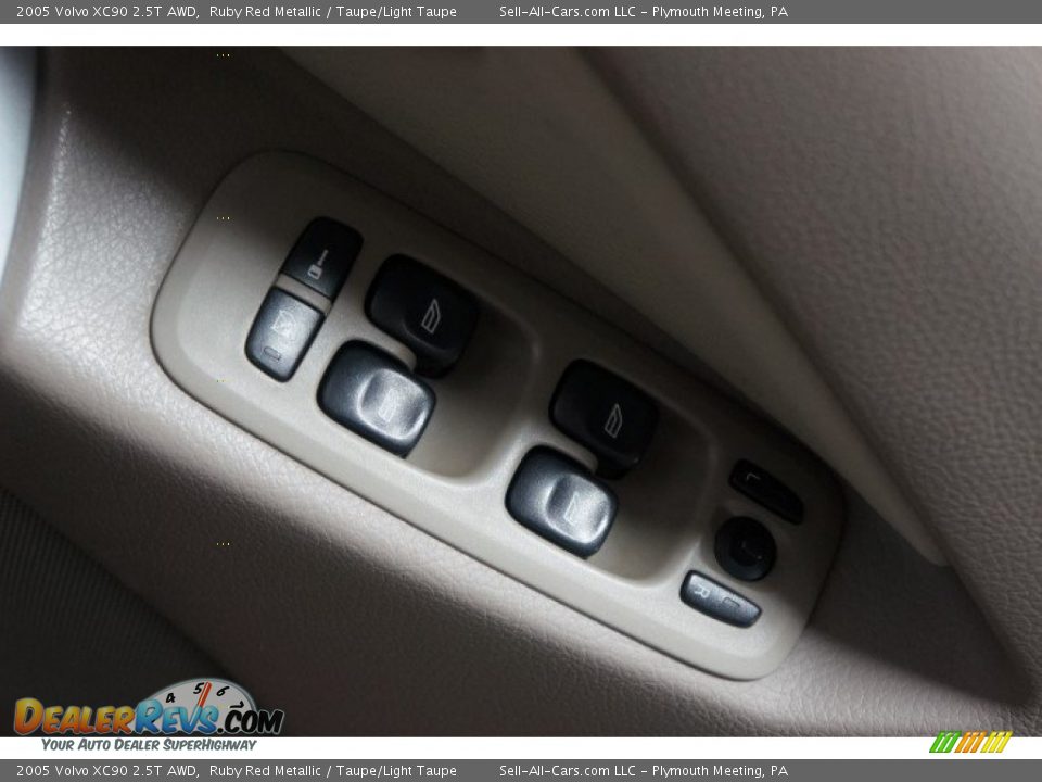 2005 Volvo XC90 2.5T AWD Ruby Red Metallic / Taupe/Light Taupe Photo #13