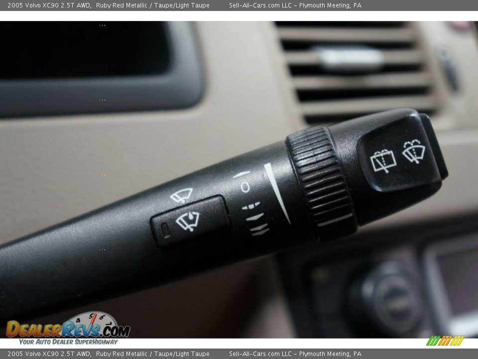 2005 Volvo XC90 2.5T AWD Ruby Red Metallic / Taupe/Light Taupe Photo #25
