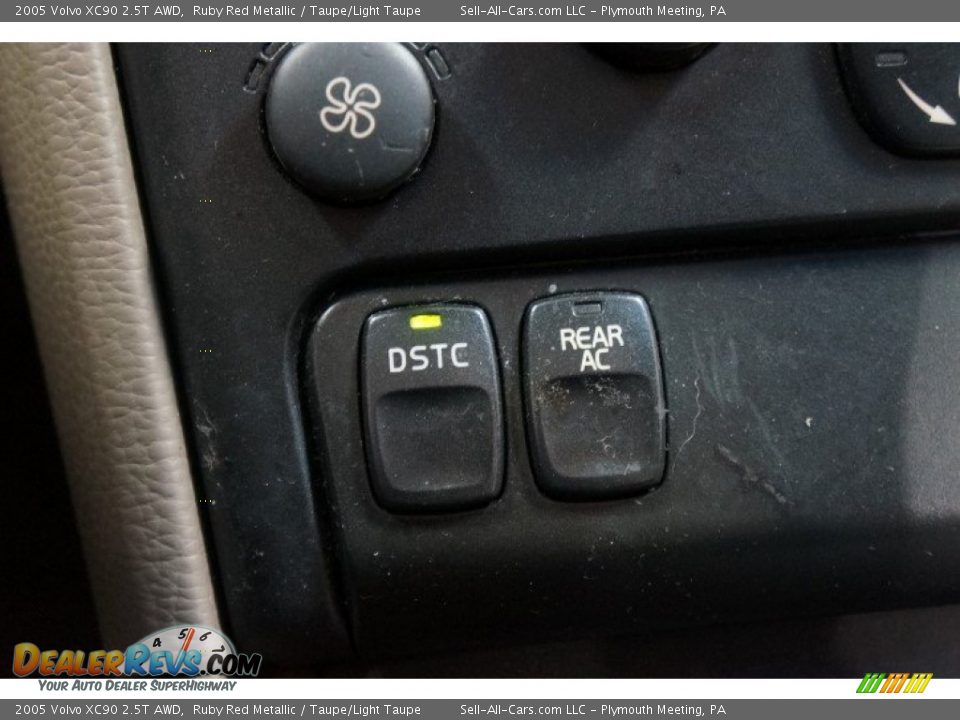2005 Volvo XC90 2.5T AWD Ruby Red Metallic / Taupe/Light Taupe Photo #31