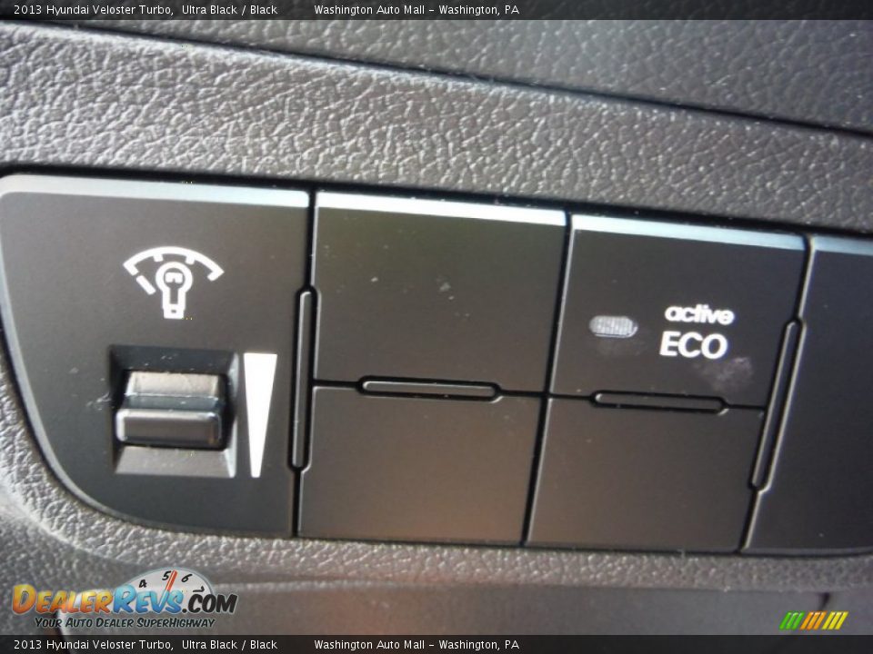 2013 Hyundai Veloster Turbo Ultra Black / Black Photo #18