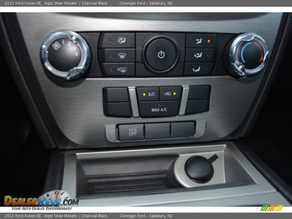 2012 Ford Fusion SE Ingot Silver Metallic / Charcoal Black Photo #20