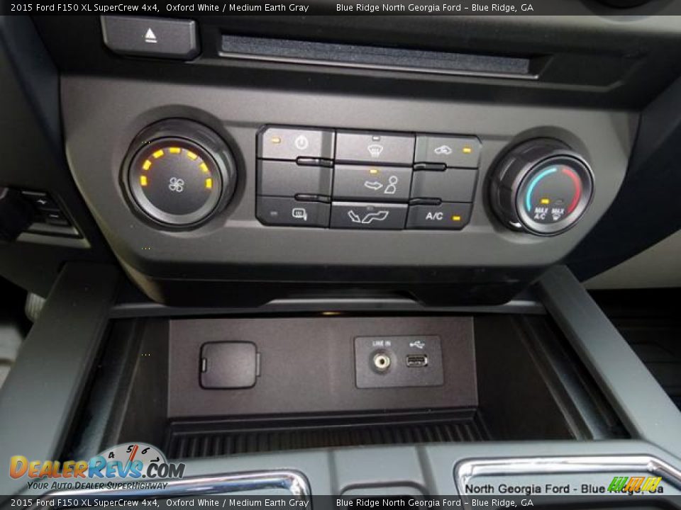 2015 Ford F150 XL SuperCrew 4x4 Oxford White / Medium Earth Gray Photo #20