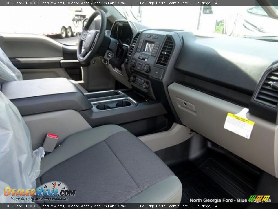 2015 Ford F150 XL SuperCrew 4x4 Oxford White / Medium Earth Gray Photo #29