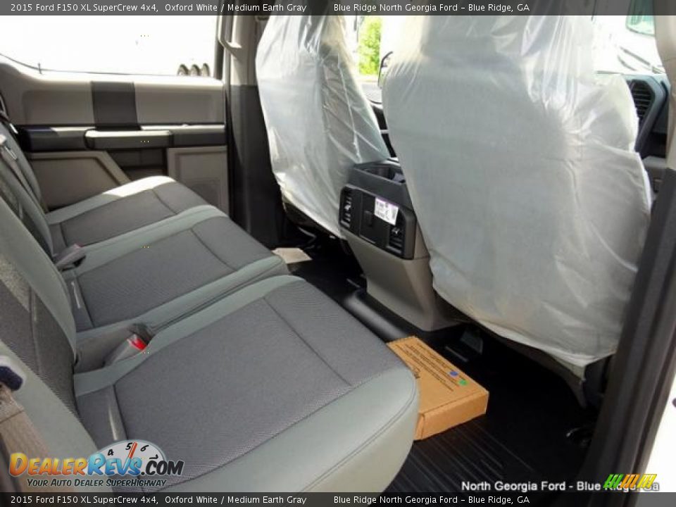 2015 Ford F150 XL SuperCrew 4x4 Oxford White / Medium Earth Gray Photo #31