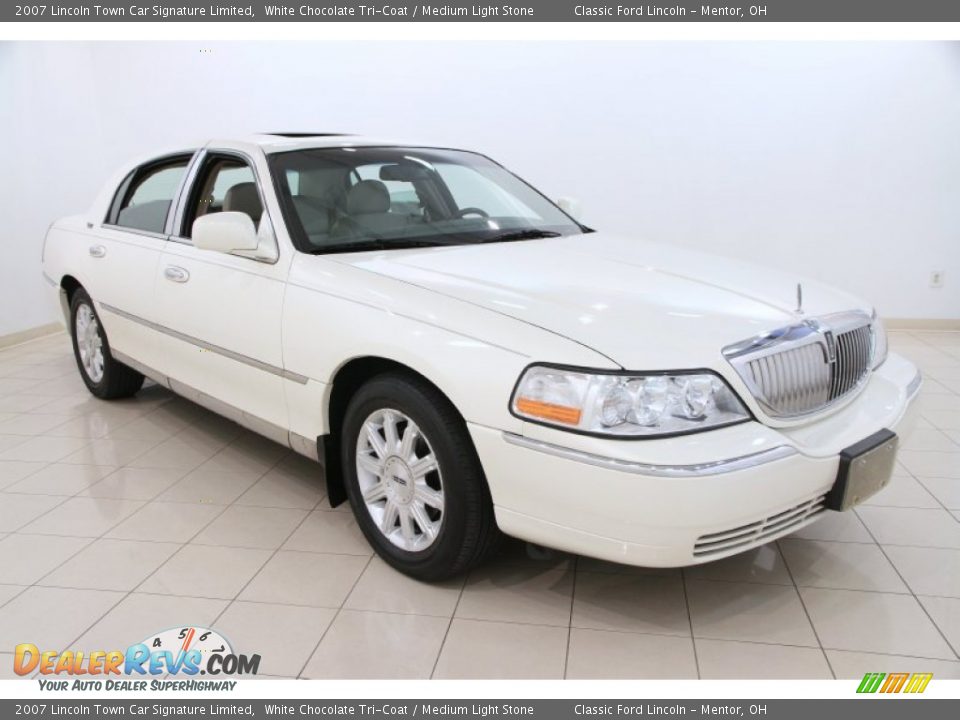 2007 Lincoln Town Car Signature Limited White Chocolate Tri-Coat / Medium Light Stone Photo #1