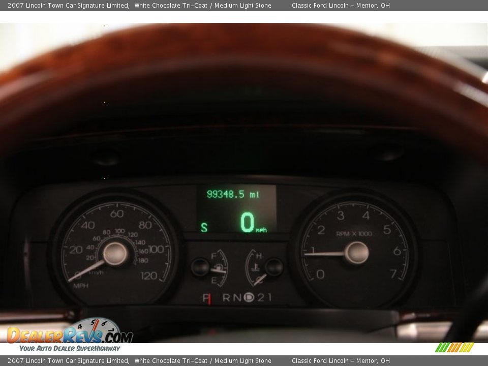 2007 Lincoln Town Car Signature Limited White Chocolate Tri-Coat / Medium Light Stone Photo #7