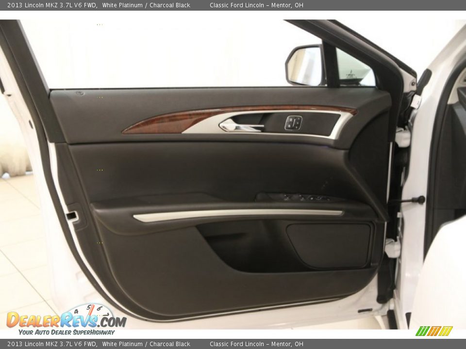 2013 Lincoln MKZ 3.7L V6 FWD White Platinum / Charcoal Black Photo #4