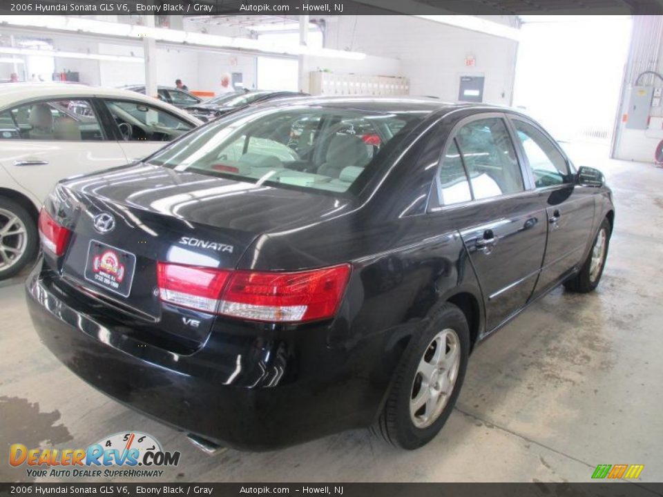 2006 Hyundai Sonata GLS V6 Ebony Black / Gray Photo #2