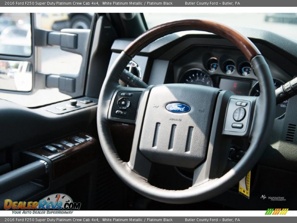 2016 Ford F250 Super Duty Platinum Crew Cab 4x4 Steering Wheel Photo #16