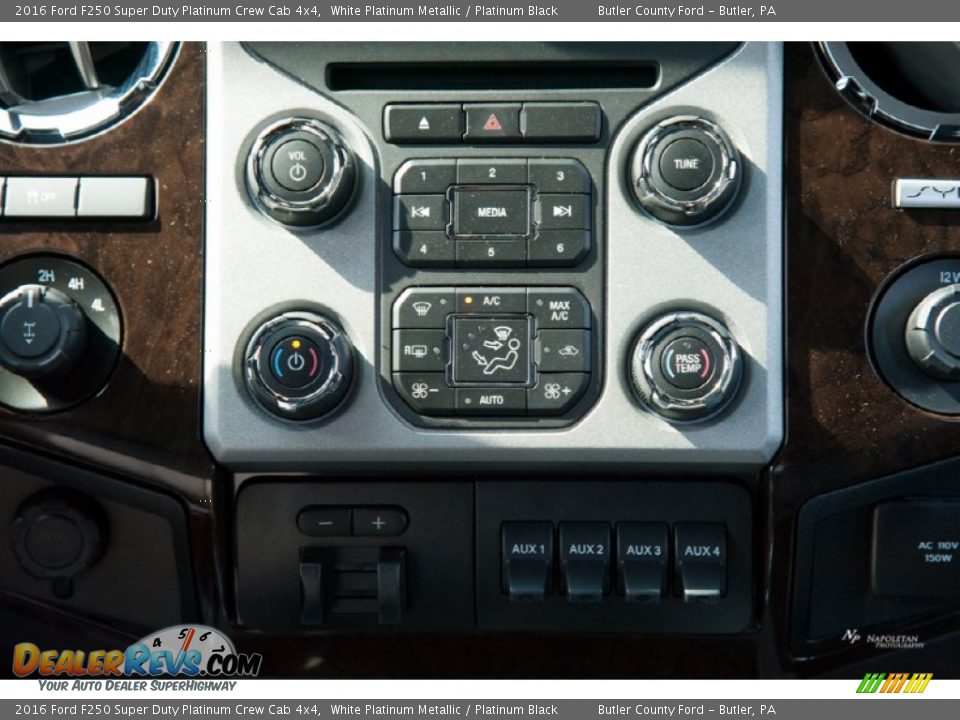 Controls of 2016 Ford F250 Super Duty Platinum Crew Cab 4x4 Photo #17