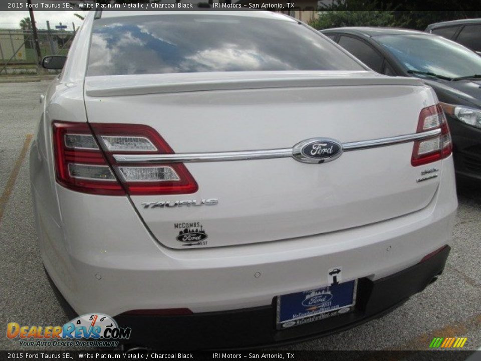 2015 Ford Taurus SEL White Platinum Metallic / Charcoal Black Photo #10