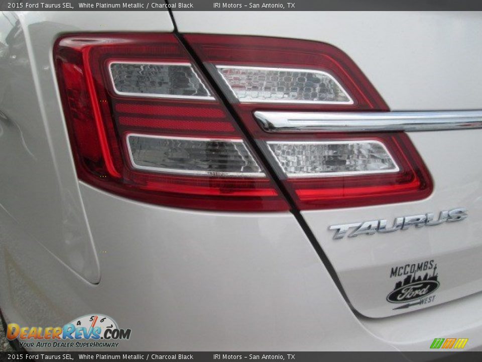 2015 Ford Taurus SEL White Platinum Metallic / Charcoal Black Photo #11