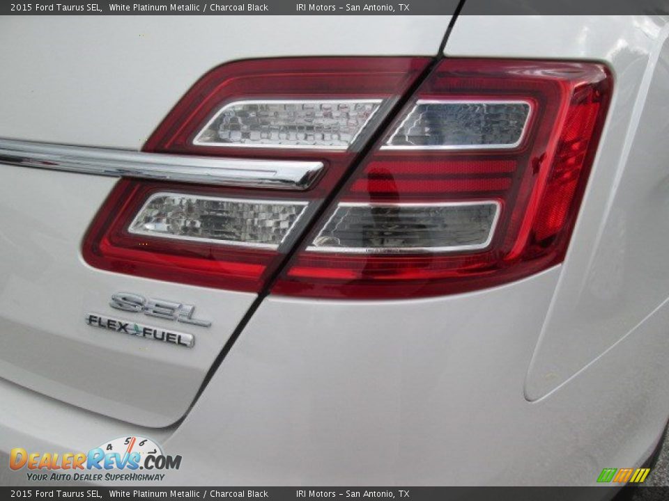 2015 Ford Taurus SEL White Platinum Metallic / Charcoal Black Photo #14
