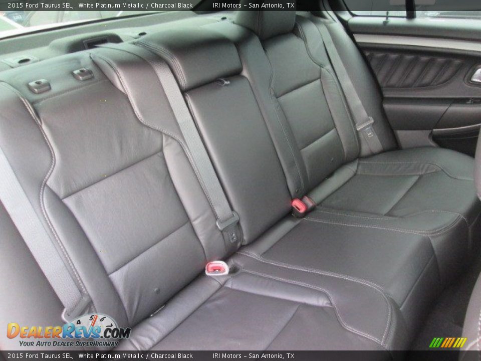 2015 Ford Taurus SEL White Platinum Metallic / Charcoal Black Photo #17