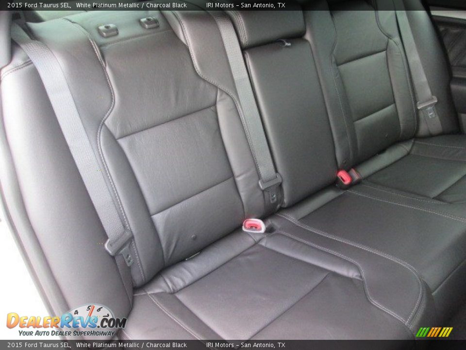 2015 Ford Taurus SEL White Platinum Metallic / Charcoal Black Photo #18