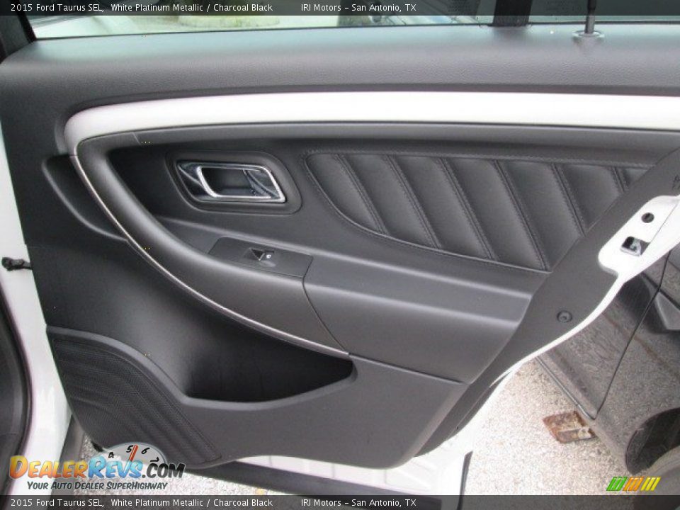 2015 Ford Taurus SEL White Platinum Metallic / Charcoal Black Photo #23