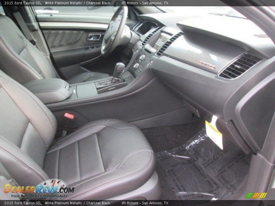 2015 Ford Taurus SEL White Platinum Metallic / Charcoal Black Photo #26